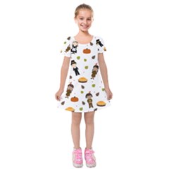 Pilgrims And Indians Pattern - Thanksgiving Kids  Short Sleeve Velvet Dress by Valentinaart