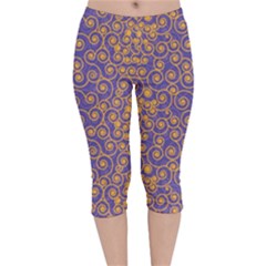 Spiral Patter Seamless Tile Velvet Capri Leggings  by Wegoenart