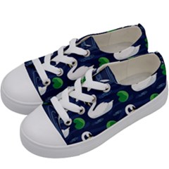 Swan Pattern Elegant Design Kids  Low Top Canvas Sneakers by pakminggu
