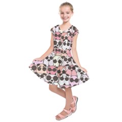 Cute-dog-seamless-pattern-background Kids  Short Sleeve Dress by Simbadda