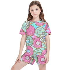 Donut Pattern Texture Colorful Sweet Kids  T-shirt And Sports Shorts Set by Grandong