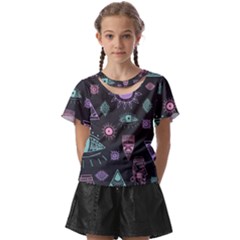 Vintage Seamless Pattern With Tribal Art African Style Drawing Kids  Front Cut T-shirt by Hannah976