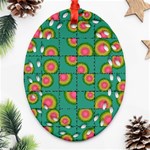 Tiled Circular Gradients Ornament (Oval Filigree) Front